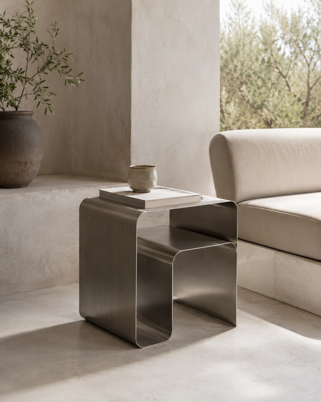 Sculptural tables collection